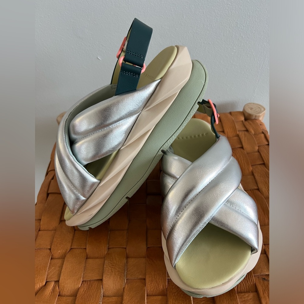 4CCCCEES mellow mela sandal color silver size 37